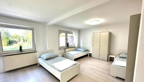 Charming House with Garden in Krefeld - Foto 2, wardrobe