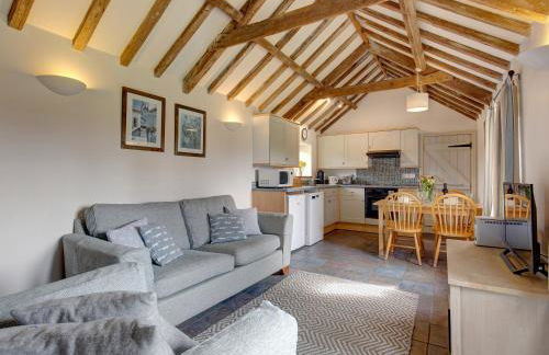 The Bolt Hole - Photo 2