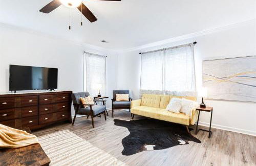 Scandi Chic-mins to KSU, Sleeps 5, wKing, pet friendly - Foto 36