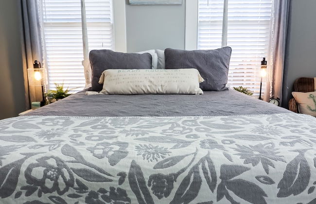 Vibrant Bungalow 2 Minutes to the Beach - Foto 19