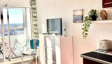 SEA view from BED 100M Beach, Free Parking, Surf - Foto 4