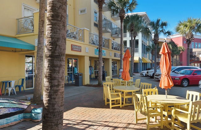 Modern + New Construction & Gulf Views; 3 Pools & Steps to Beach - Foto 54