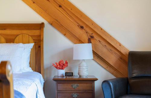 Creekwood Chalet - Hocking Hills with Hot Tub and Near Hiking - Foto 19