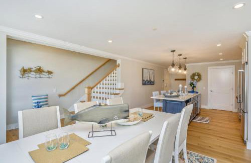 TJs Tide: Prime Location Condo w/ Outdoor Deck - Photo 9