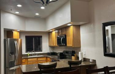 Canyon Plaza Premier Studios and Apts-South Rim - Foto 17