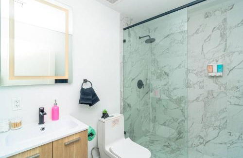 Centrally Located 1BR with King Bed Near Brickell, Airport Downtown and Wynwood - Foto 4