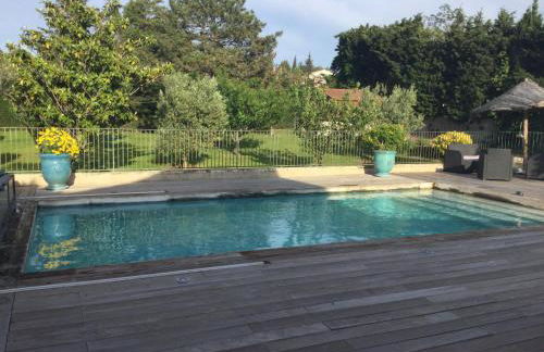 1 chambre 1 cuisine & salle d'eau privées avec piscine et jacuzzi - Foto 3