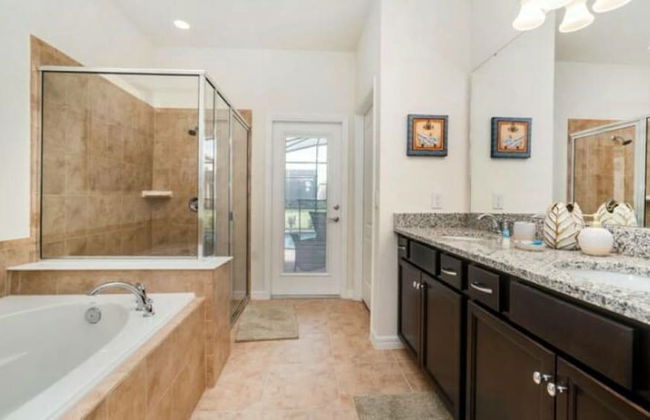 Beautiful 6 Bedroom Home With Private Pool and Game Room Ww1508 - Foto 21