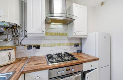 Modern Refurbished 2 Bed House Ideal for Business & Families - Foto 12