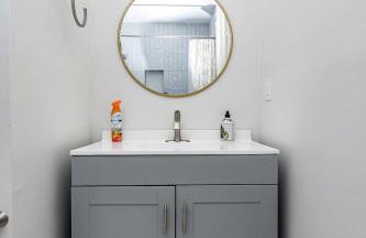 Modern bungalow in the heart of Raleigh w King bed - Foto 23