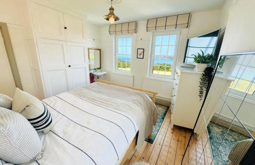 Elegant Coastal Home with Unrivalled Sea Views - Foto 5