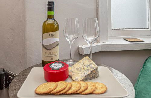 Character Townhouse in Town Centre & Superb Views - Foto 31