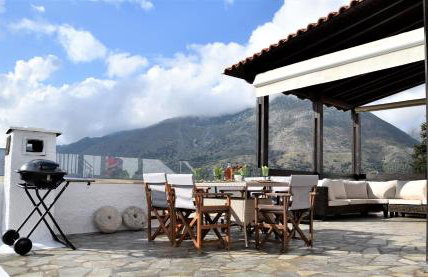 Lale's House - Photo 2