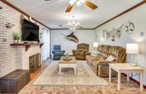 Fish and Explore Serene Home on Bayou Petit Caillou - Foto 4