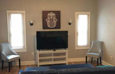 Historic 1920 Bungalow Minutes from DTSP - Foto 13