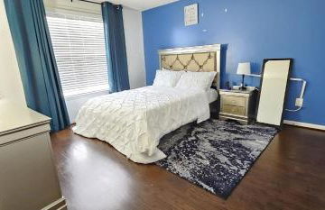 Luxury Living at Woodmore - Foto 18