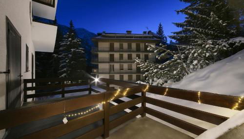 Chaberton Romantic Retreat Ski In Ski Out - Happy Rentals - Foto 5