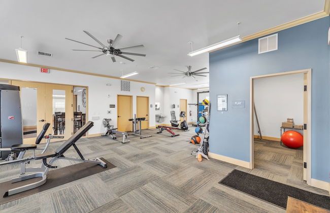 Luxurious 1 Bed 1 Bath Apartment At The Meadows-Pet Friendly by FlexHaus - Photo 17