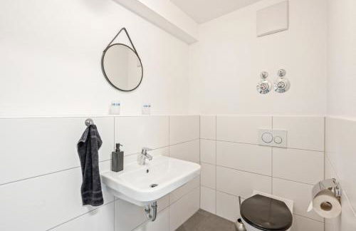 LIVINGLike-Apartment - Central & Spacious with Balkony & Garage, Coffee - 103m2 - Foto 22