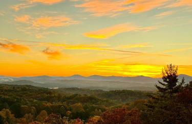 Top of the Mountain Breathtaking Views Hot Tub - Foto 74