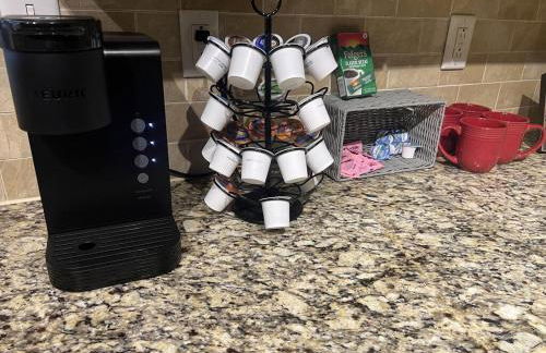 Spacious 2 Bedroom 2 Bathroom Apartment with Balcony in Uptown Charlotte! City Views & Free Parking! - Foto 12