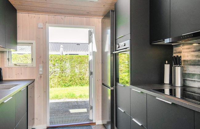 6 Person Holiday Home in Sjolund - Foto 15