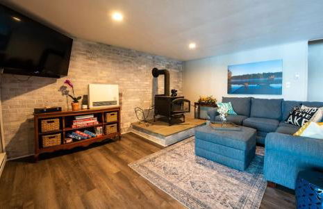 Lakefront Hot Tub Canoes Game Room Wood FP - Foto 74