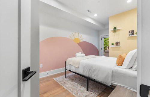 Central DC 5-BR Townhome - Walk to METRO-rail - Foto 19