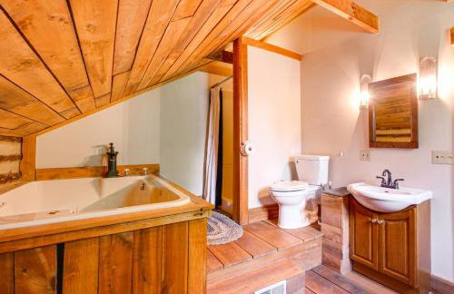 1800s Romantic Cabin! Fireplace and 3 Jacuzzi Tubs - Foto 18