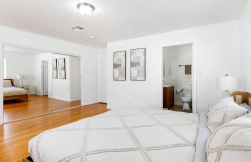 Spacious Culver City 4BR - Half Block from Amazon - Foto 12