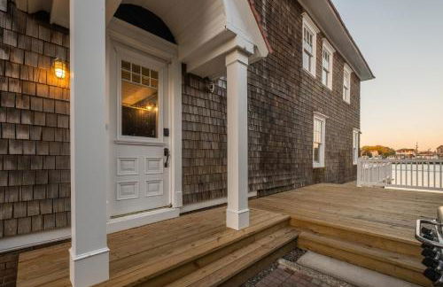 The Capone House-Historic Bayfront Home w/hot tub - Foto 47