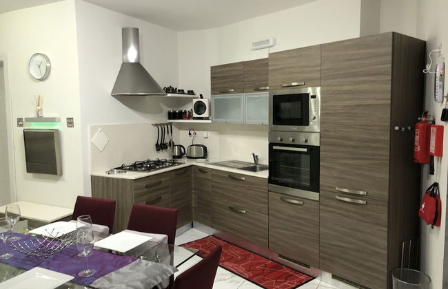 Sea View 2 Bed Apartment Close to Beach - Photo 54