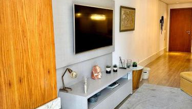 Apto LINDO com lareira, piscina aquecida e jacuzzi - Foto 4