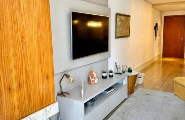 Apto LINDO com lareira, piscina aquecida e jacuzzi - Foto 4