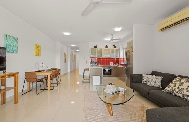 Yanti at Nightcliff Foreshore Pool Shops Cafe - Foto 12