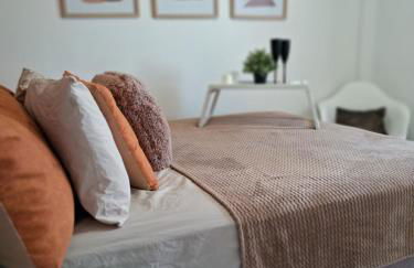 Aeroporto 2 Quartos Self-chek in - Photo 1