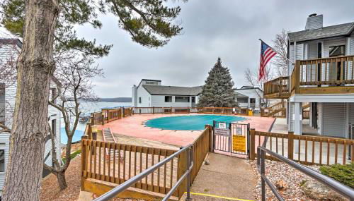 Waterfront Gem with Balcony and Views in Osage Beach - Foto 2