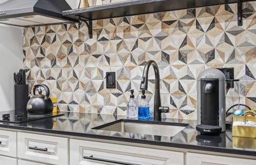 The Raven - 2nd Floor South Wing - Photo 59