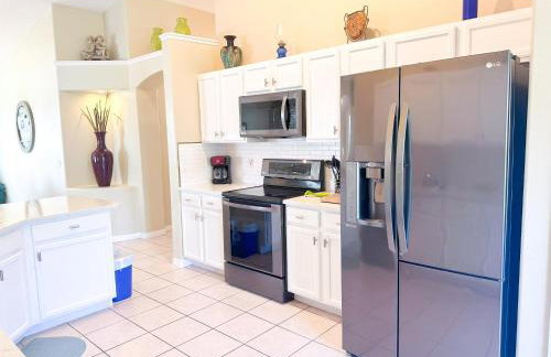 Fascinating Private Pool and Game-room, Near Disney!! - Foto 25