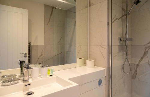 Fabulous 2BR Apartment at Trinity Point Gravesend - Foto 18