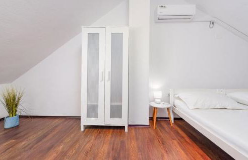 Nice Apartment In Lukovo Sugarje - Foto 41