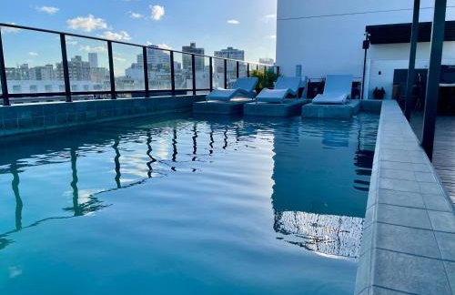 Flat no Bessa a 50m do mar - Rooftop com vista - Recepção 24h - Foto 2