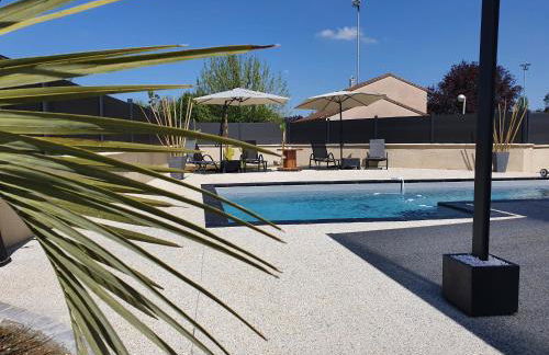 Villa des Oliviers Sublime villa avec piscine chauffée et privée et baby foot - Foto 45