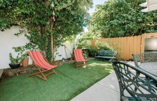 Serene Silver Lake 1 bedroom 1 bathroom Back house With Private Backyard - Photo 22
