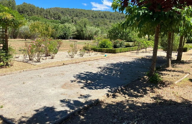 Villa With Private Pool and Jacuzzi - Photo 36