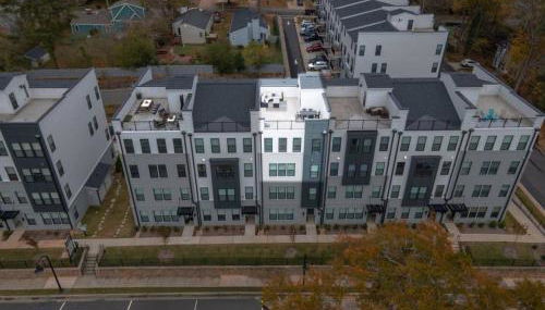 NEW Luxury Condo, Rooftop Terrace, EV Charger! - Foto 2