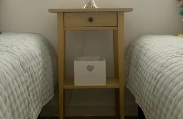 City Break-Quiet House with Private Patio - Foto 17