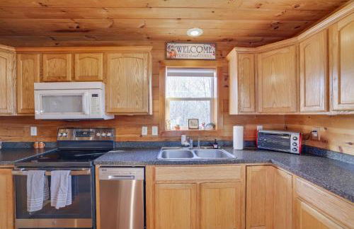 Secluded Retreat near Ski Resorts, Hot Tub, BBQ - Foto 19