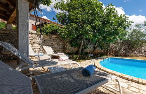 Mediterranes Steinhaus mit Privatpool, Sauna, Meerblick, Kamin, Sommerkueche - Foto 22