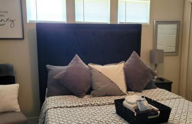 SPACIOUS TOWNHOUSE MINUTES FROM DOWNTOWN SA. - Foto 11